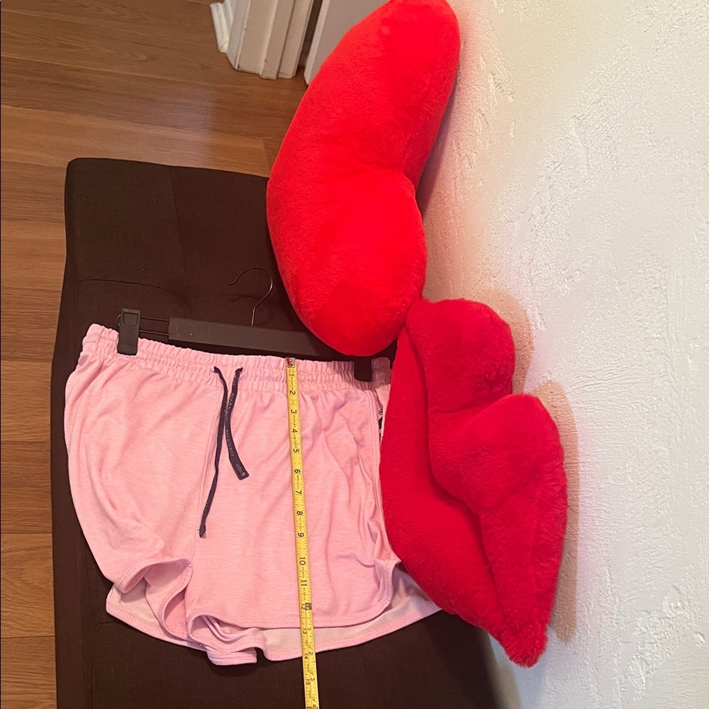 #1401**Life is Good Women's Pink Shorts - Picture 4 of 11